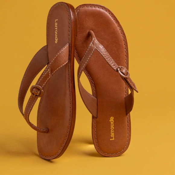 NWT Larroude Mary Kate Flat Sandal, Caramel Leather, Sz 8 - Picture 2 of 9